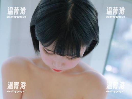 水手少女合集——Addielyn(에디린)让你了解“海浪”和“困惑”的微妙关系。