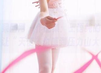 GIRLT果团网 - 作品集:王语纯的写真,让“天使”也感到压力山大