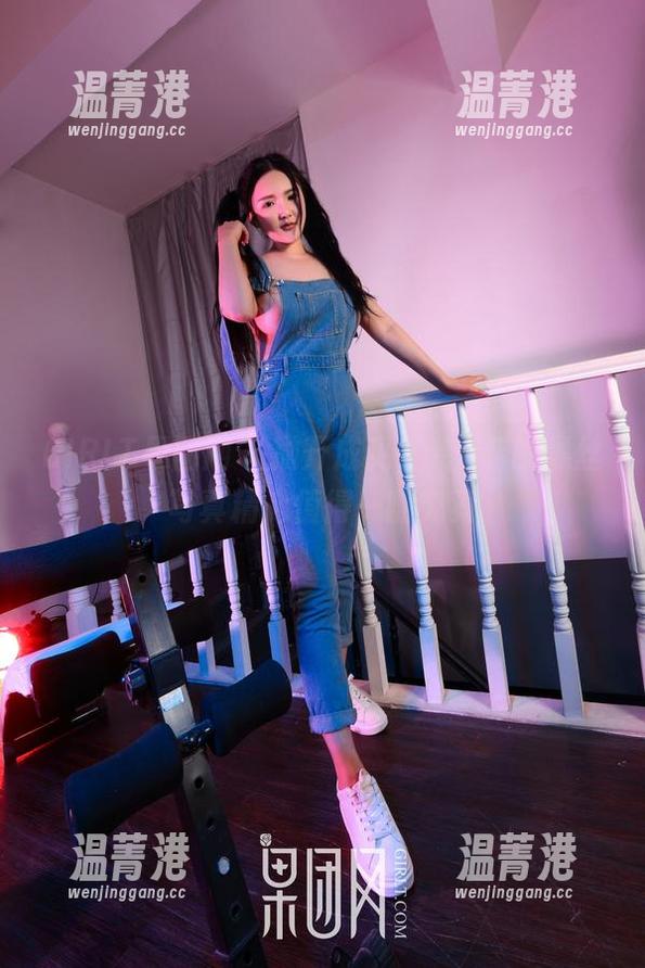 GIRLT果团网-龚玥菲 GIRLT果团网 - 抛开成见,龚玥菲的黑丝写真精选值得一翻究竟