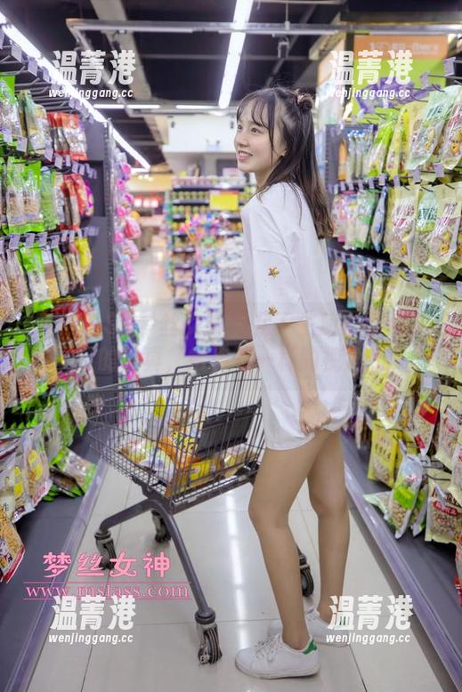 MSLASS梦丝女神-张灵儿 MSLASS梦丝女神 - 足下生辉:张灵儿的写真,给你不一样的视角