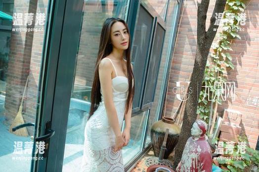UGirls尤果网-温鈊怡 UGirls尤果网 - 美图在线,温鈊怡和她的圣诞“糖果布置”,说好的要减肥呢?