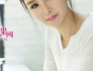 UGirls尤果网 - 美图里,金子熙的连衣裙几乎把氛围责任都扔给了微风。呵,好娇气的小家伙。