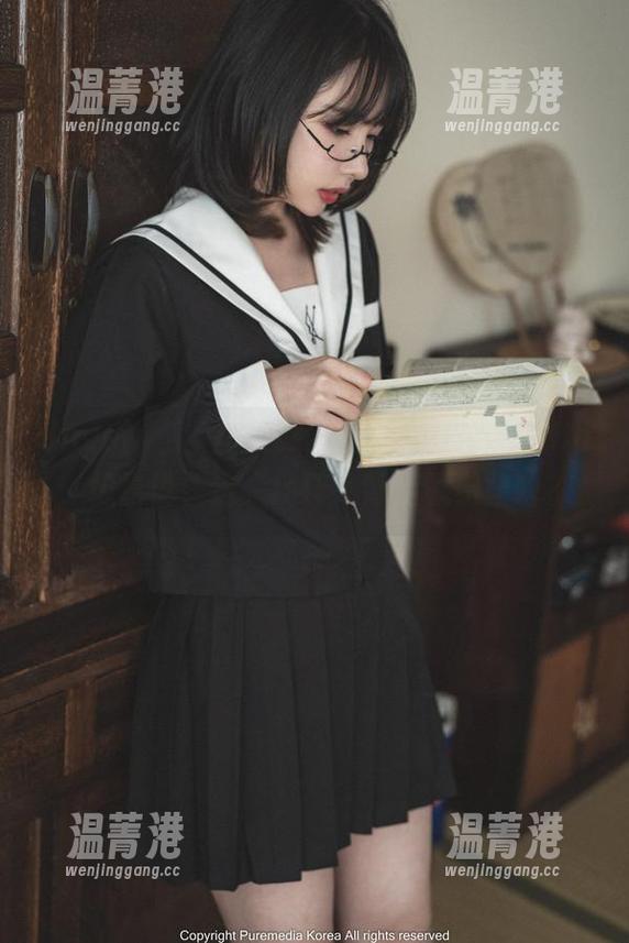 Uhye(이유혜)的在线作品，PureMedia，坦白说，这“纯粹”背后藏着些啥？