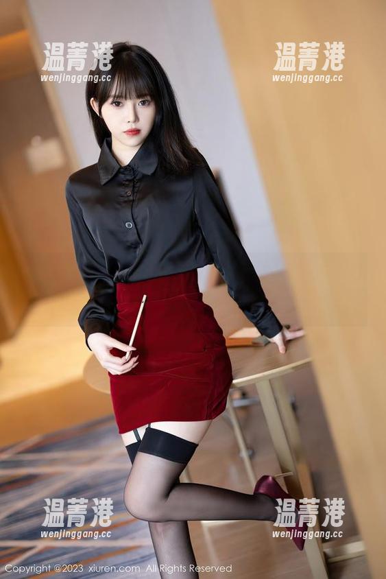 XIAOYU语画界-程开心 XIAOYU语画界 - 图片中的程开心全套豹纹,真该给她配个警告牌!