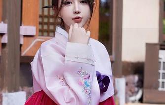 Xiuren秀人网 - 连衣裙与无圣光的完美融合,Laura苏雨彤在写真中找到了自我