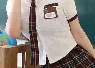 Xiuren秀人网 - Niki可雅制服图集里的每一帧，像是在暗示什么，但我依然搞不懂。