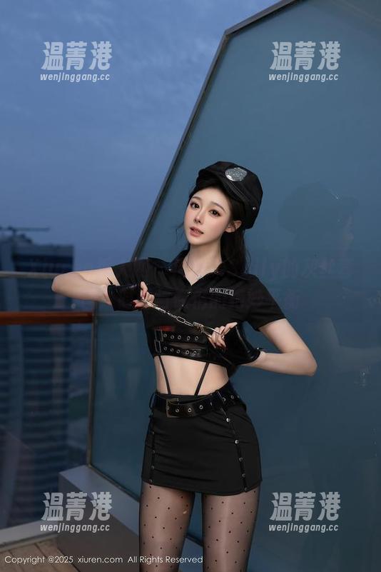 Xiuren秀人网-周于希Sally Xiuren秀人网 - 周于希Sally的灰丝套图:时髦与懒惰的绝妙平衡