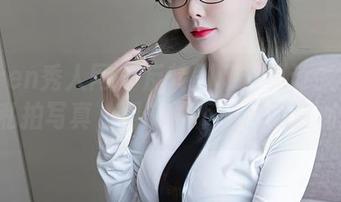Xiuren秀人网 - 反转剧场：夏诗雯Sally的私拍写真，厨房并不只盛满食材哟！