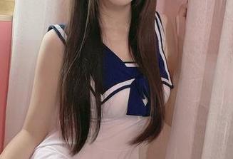 泳池边的轻松时光,miko酱ww的原图等你免费领取!