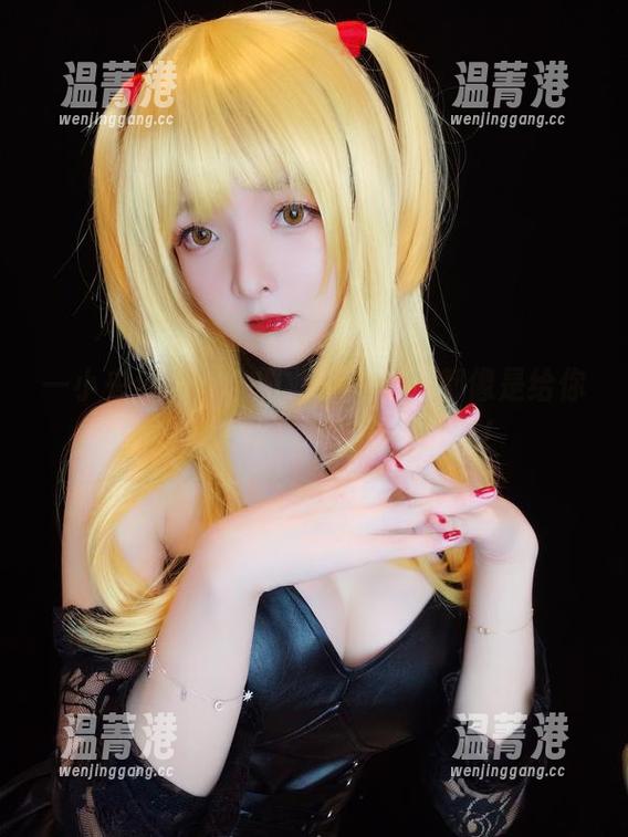 一小央泽 一小央泽的每个职业装作品,都像是给你加了“魔法”,跃跃欲试呀!