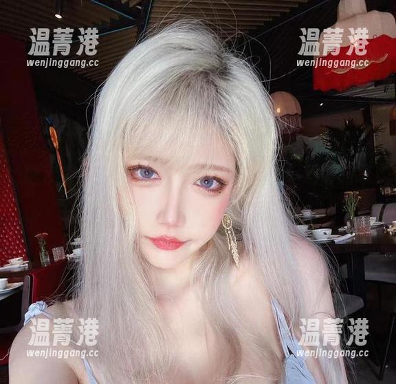 啾小妍Deer 暗夜中的啾小妍Deer,猫女福利原图等你来互动哟!