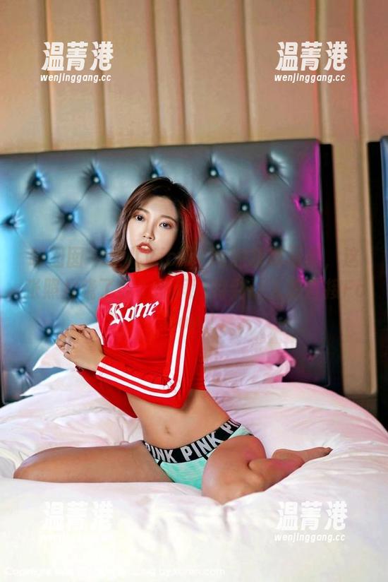 嗲囡囡-果儿Victoria 嗲囡囡 - 果儿Victoria的灰丝写真,这张照片饶了我,画风独特到让人想直接Follow!