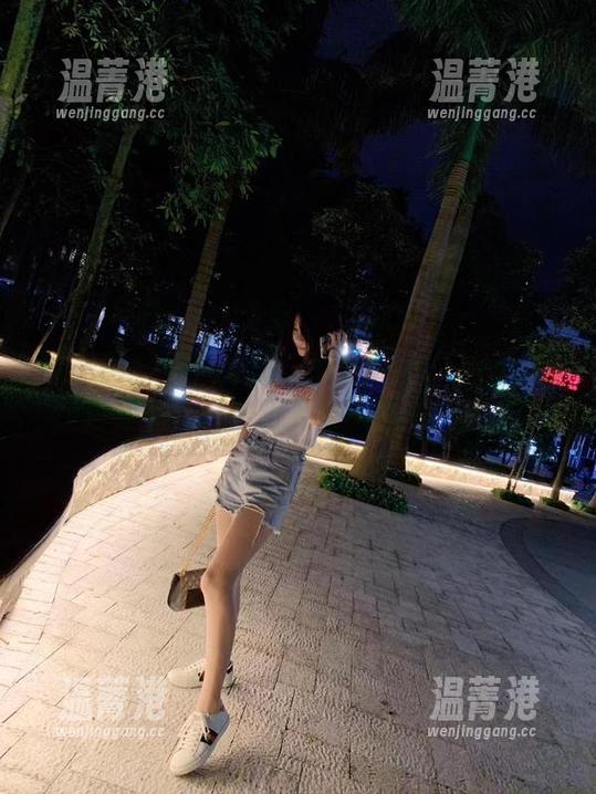 小仙女ELaine 微密圈 - 额,分享一张小仙女ELaine的白裙图片,肉眼无法忽视的美丽。