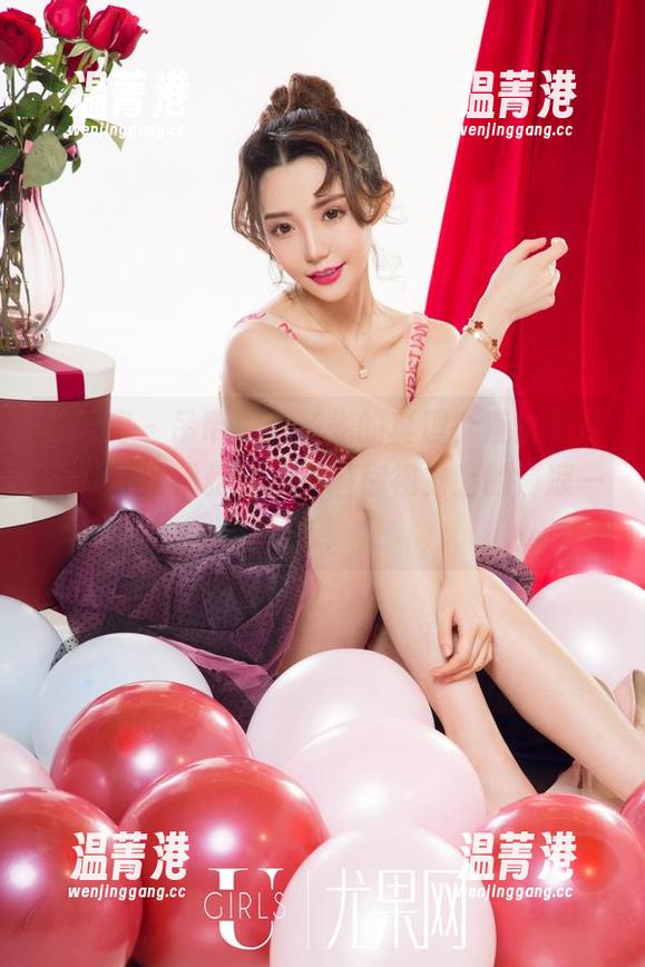 尤果网-夏倪可ella 尤果网 - 吊带跟无圣光的真理,直击夏倪可ella的优雅图包,堪称视觉上的清凉一击!
