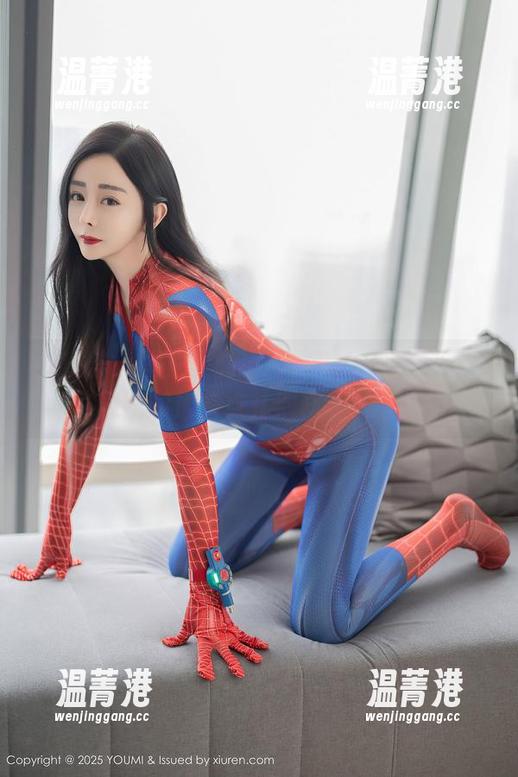 尤蜜荟-小海臀Rena 尤蜜荟 - 图片里的小海臀Rena和三亚,原图却透着点儿别样的小心思