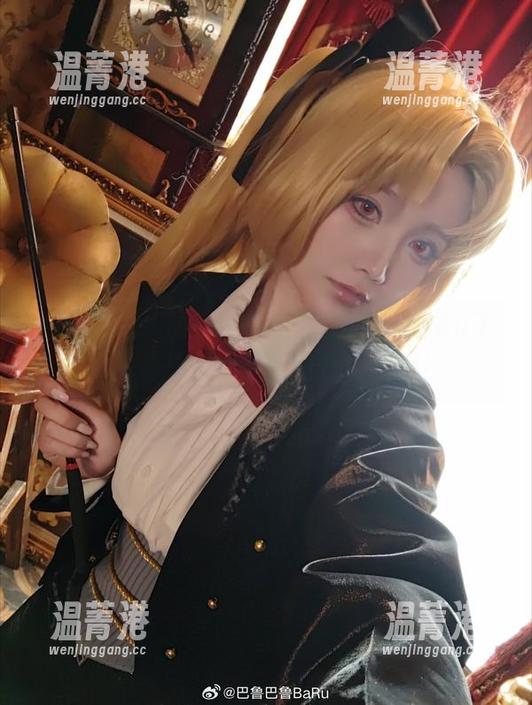 巴鲁巴鲁BaRu 西雅图礼服的称号该给巴鲁巴鲁BaRu了,戴着这美图就能做任何壁纸!