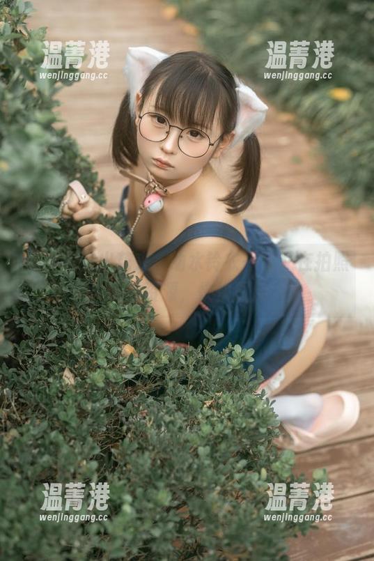 幼水铃衣 水手服穿出花来,幼水铃衣一定又在拍照了!图片资源,快快取用吧!