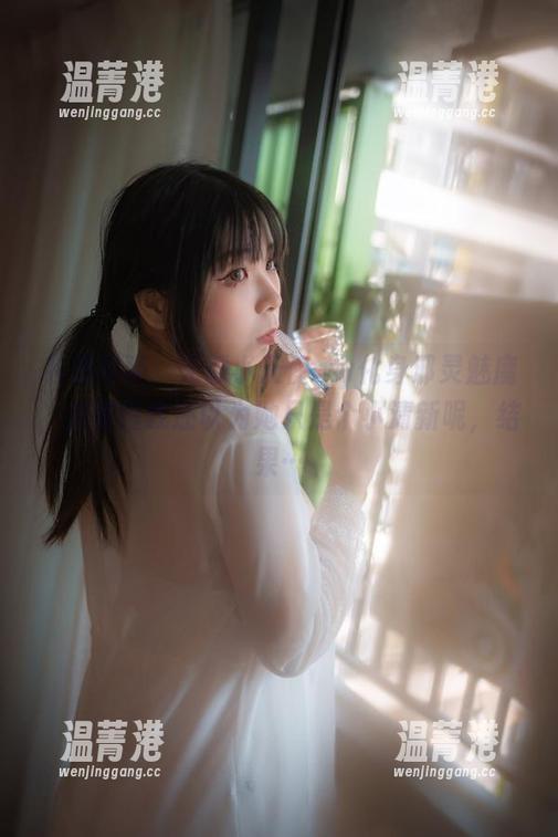 无颜小天使wy 私房写真:无颜小天使wy化身邪灵魅魔,拍摄前我还以为她只是个小清新呢,结果…