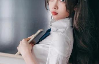 图片里的杏仁曲奇:资源不归不归,自拍真够酸