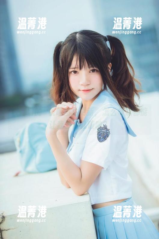 桜桃喵 校门口的桜桃喵图片更新,怎么每次都能让我多看几眼呐?