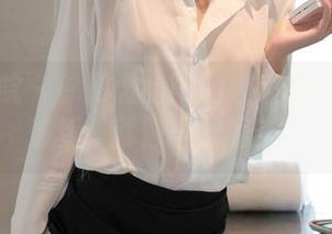 模范学院 - 徐微微mia的校服原图:一身清新,就像早晨的空气
