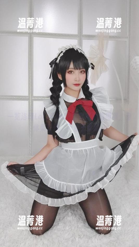 洛璃LoLiSAMA 一览洛璃LoLiSAMA的定制瑜伽图集,身体柔韧性,不止于此哦。