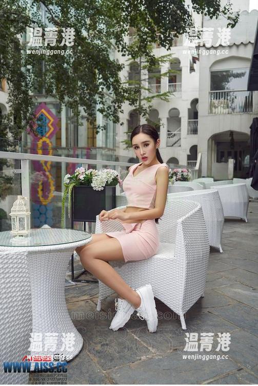 爱丝-欣杨 爱丝 - 玻璃与肌肤交相辉映,欣杨的私房写真,眼镜也能有情绪。