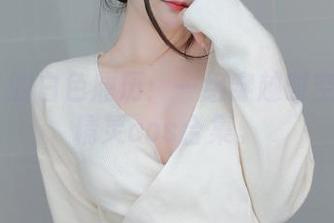 白银81的白色履历:一组穿越时空的纯白精灵cos合集。