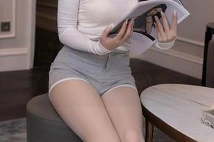 秀人网 - 你的兔妹妹最新可爱写真，照亮了我所有阴暗的角落