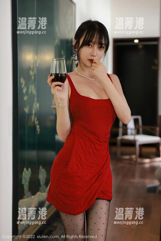 秀人网 - 啥？奈汐酱nice又放新图集，裸足看得我眼睛直勾勾的！