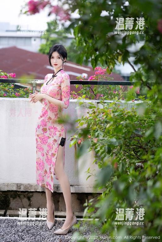 秀人网-小Kiki 秀人网 - 小Kiki献上妹妹新作,最新写真福利,快来地址借她!