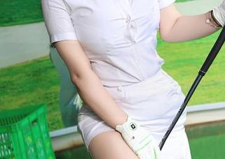 秀人网 - 快来瞧瞧小热巴的职业装，不容错过的高清图册！
