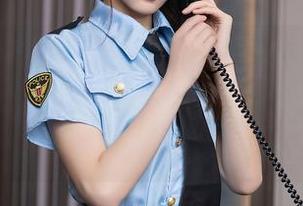 秀人网 - 更新!当“猫咪巨臀妹妹”遇上办公室,谁说工作不能搭配点可爱的色彩?