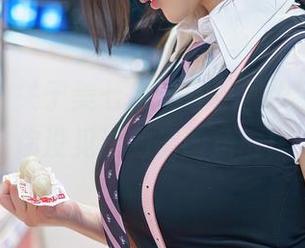 秀人网 - 关于美七Mia和她的女王套图,你没见过的侧脸角度!