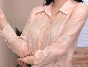 秀人网 - 为啥兔女郎穿着金色？下载金悦汐原图一探究竟！