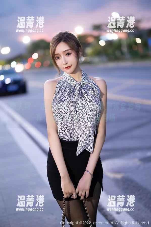 秀人网-麦琪绫冰激淋 秀人网 - 走出澡堂:麦琪绫冰激淋全套写真,浴室变成了小型秀场