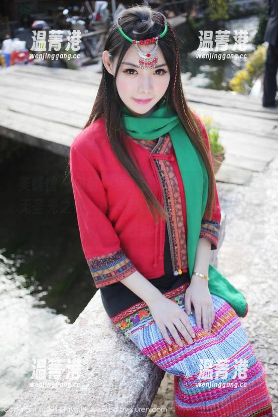美媛馆-于大乔 美媛馆 - 向前一步,于大乔的白色炸裂在无圣光之中,图片倒映的,除了身影,还有敷衍?