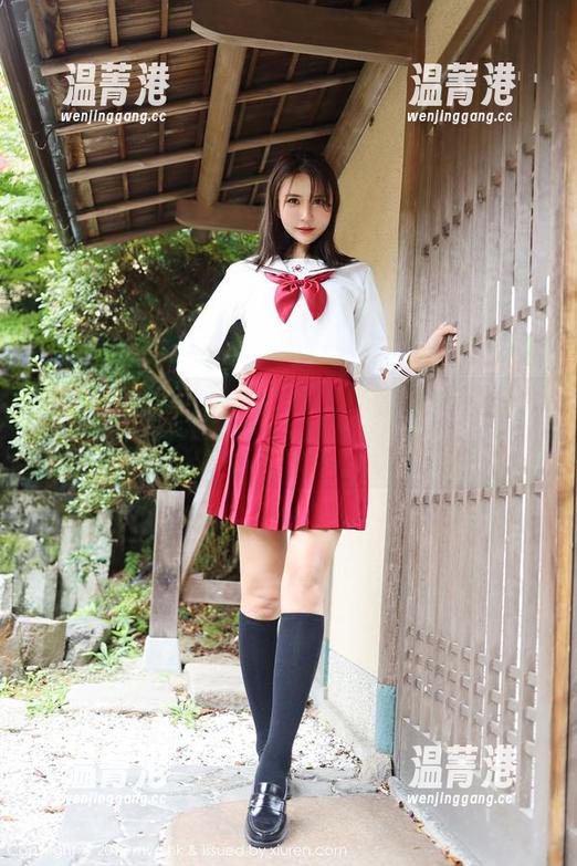 美媛馆-狐小妖Baby 美媛馆 - 狐小妖Baby的独家私房泳装,泳池变成了舞台