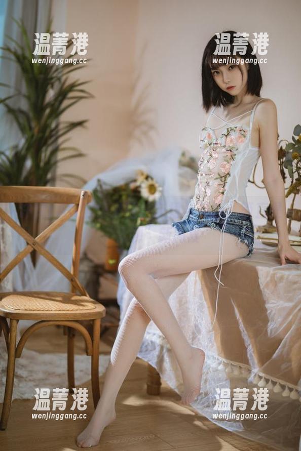 许岚LAN 许岚LAN全集来啦,灰裙与灰丝,简直是“无聊”新高度