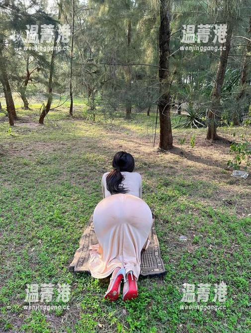 微密圈 - 招手！迷人的五姨太的圣诞作品即将开戟，下载后果自负哦